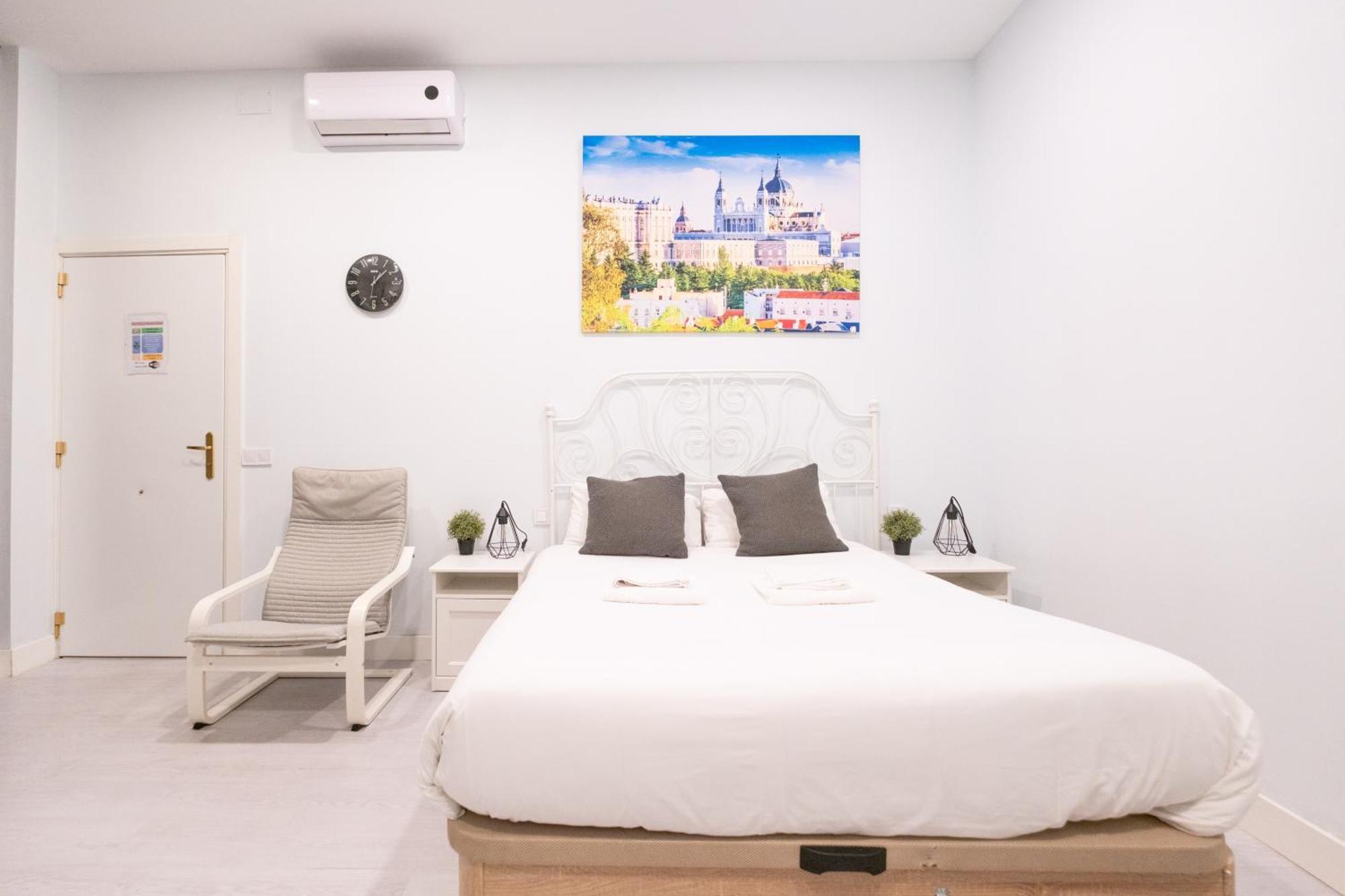 Abc Apartments มาดริด ภายนอก รูปภาพ