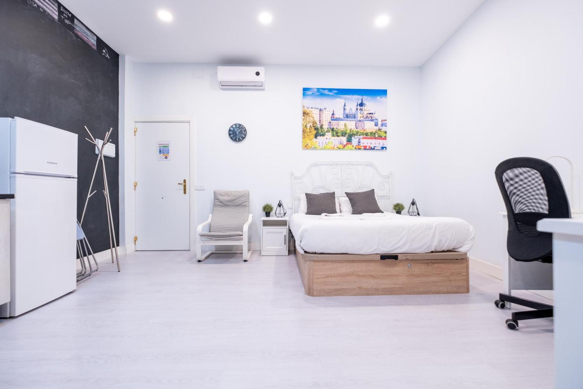 Abc Apartments มาดริด ภายนอก รูปภาพ