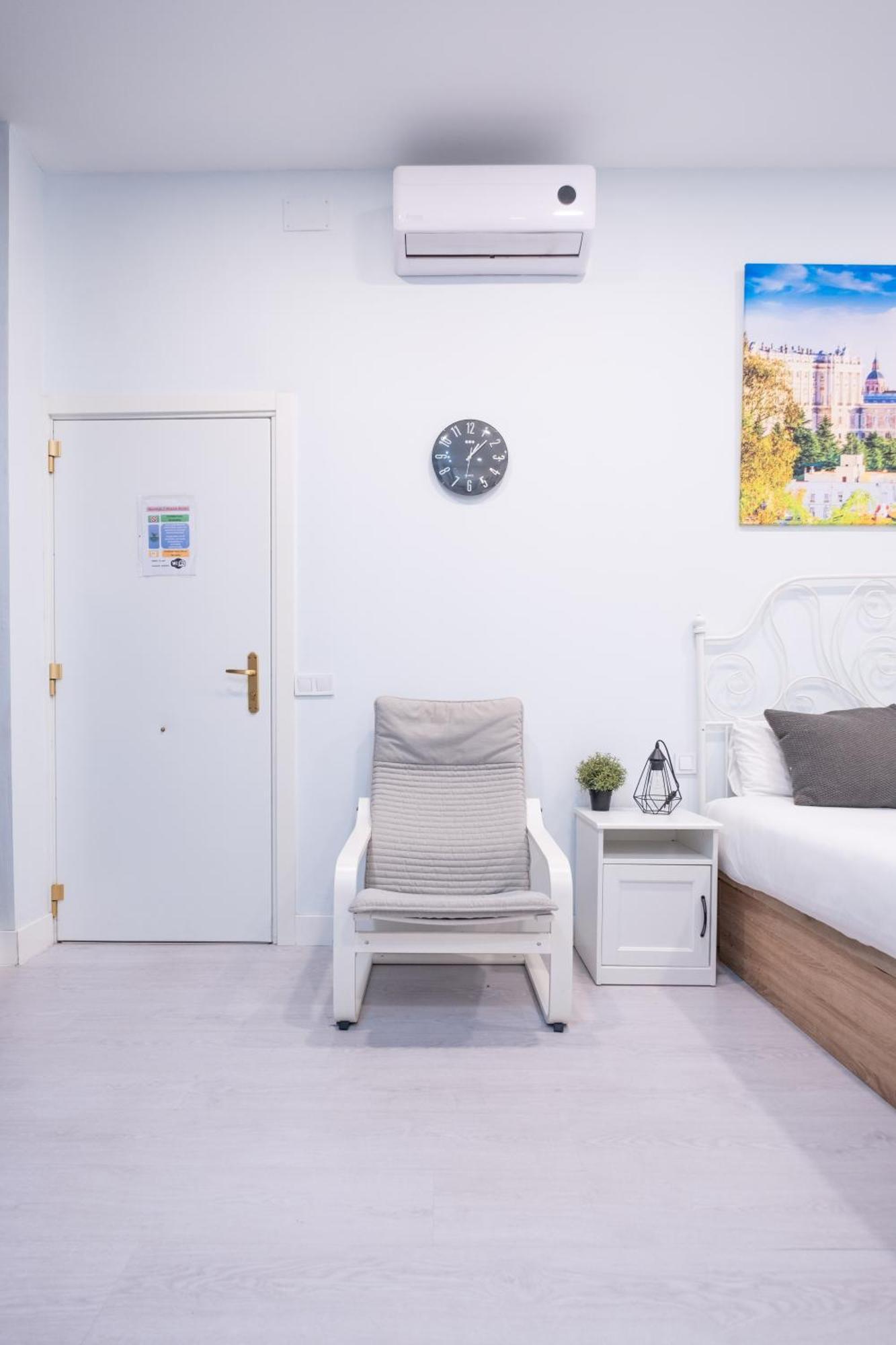 Abc Apartments มาดริด ภายนอก รูปภาพ
